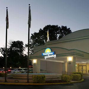 Days Inn By Wyndham Washington Dc/Gateway